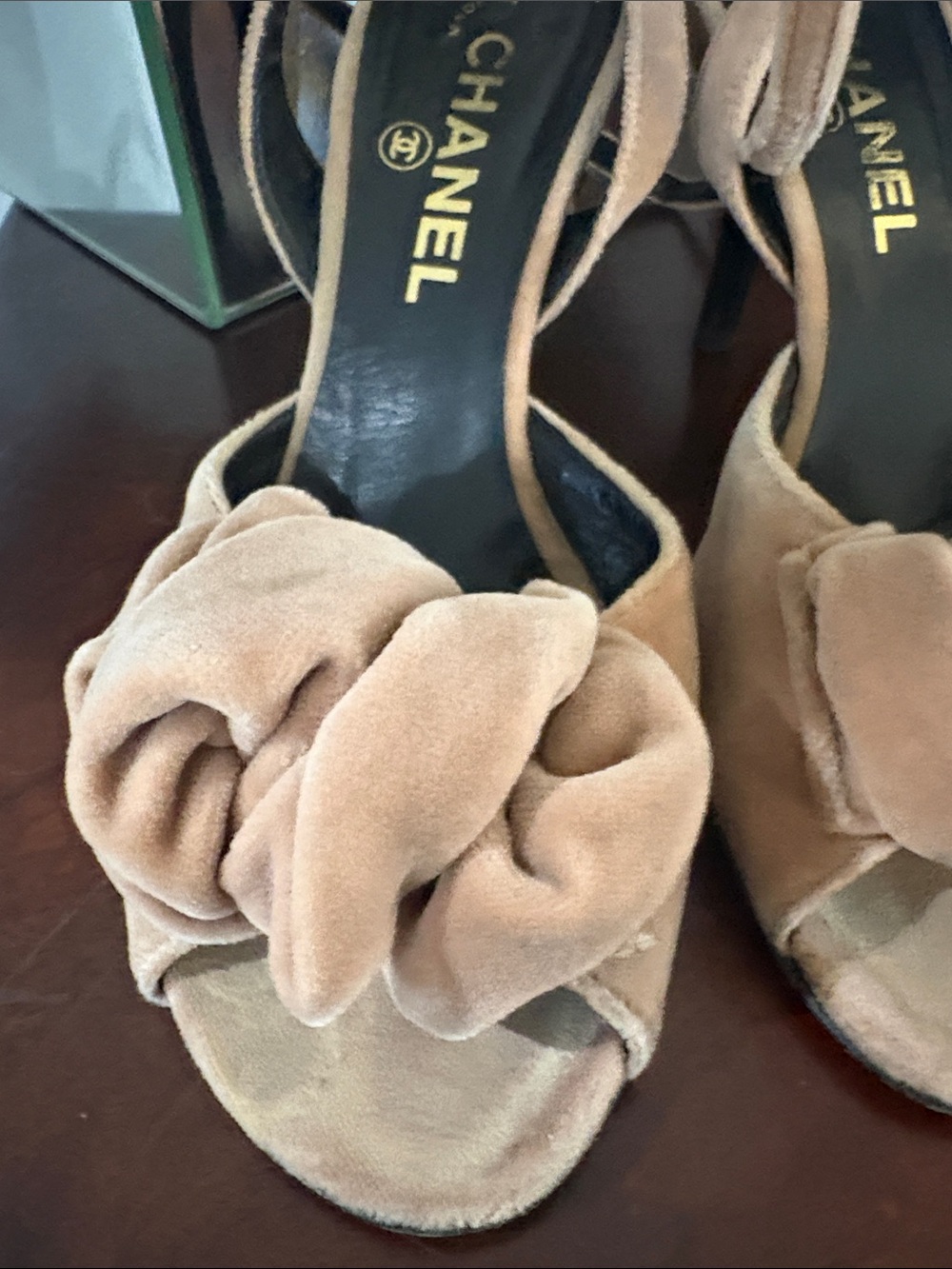 Authentic CHANEL Tan Velvet Ruched Slingback Peep-Toe Heels - Picture 3 of 4